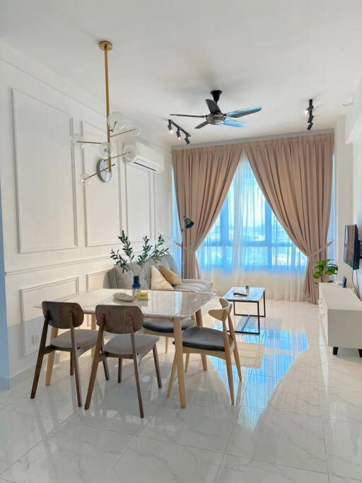 Netflix Two Bedroom Troika Kota Bharu Homestay 118 Exterior foto