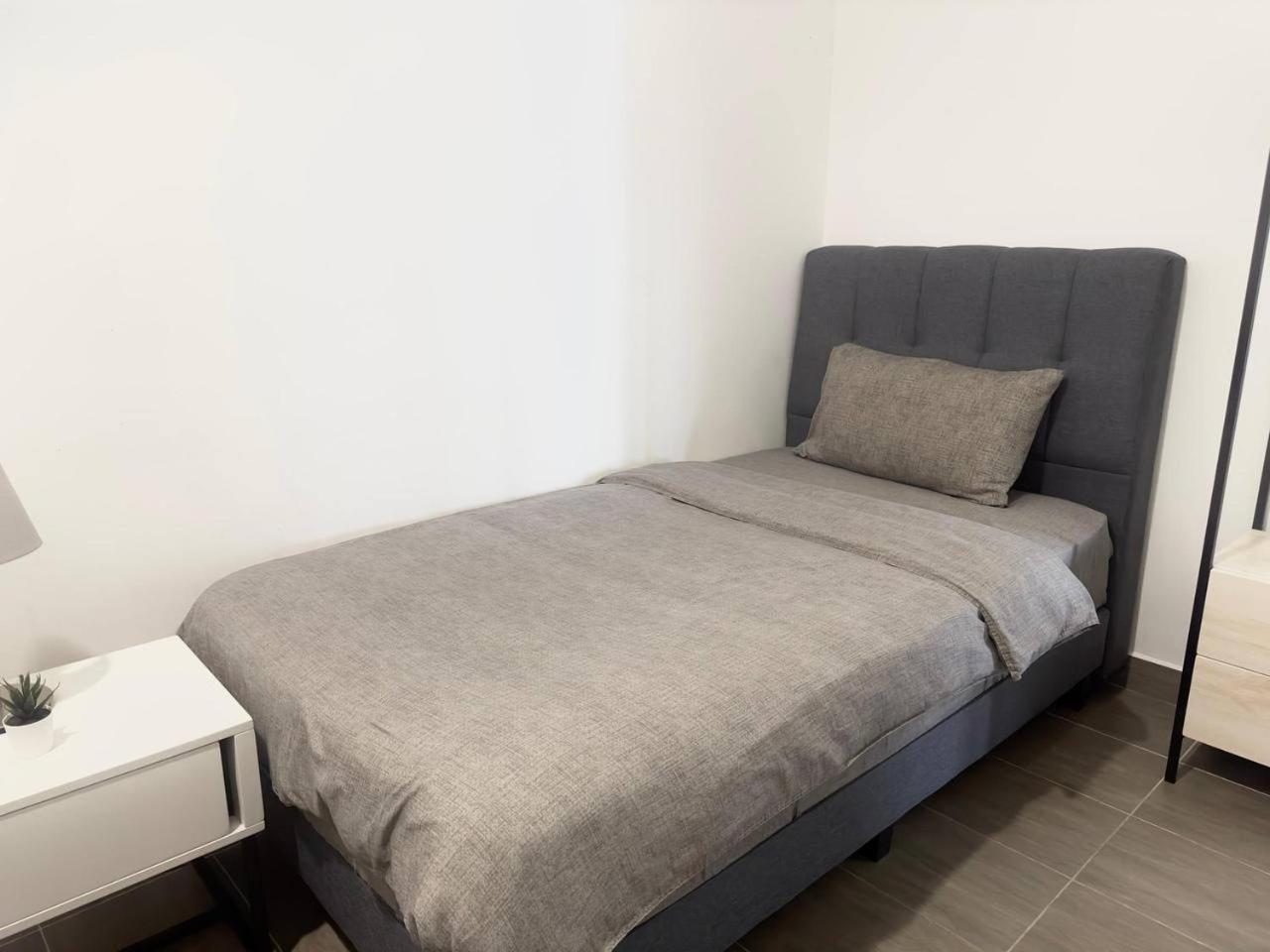 Netflix Two Bedroom Troika Kota Bharu Homestay 118 Exterior foto